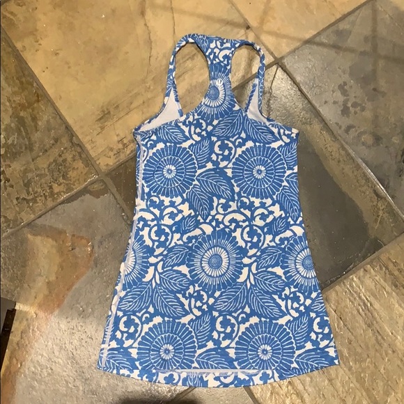 Lululemon tank top - Picture 2 of 2